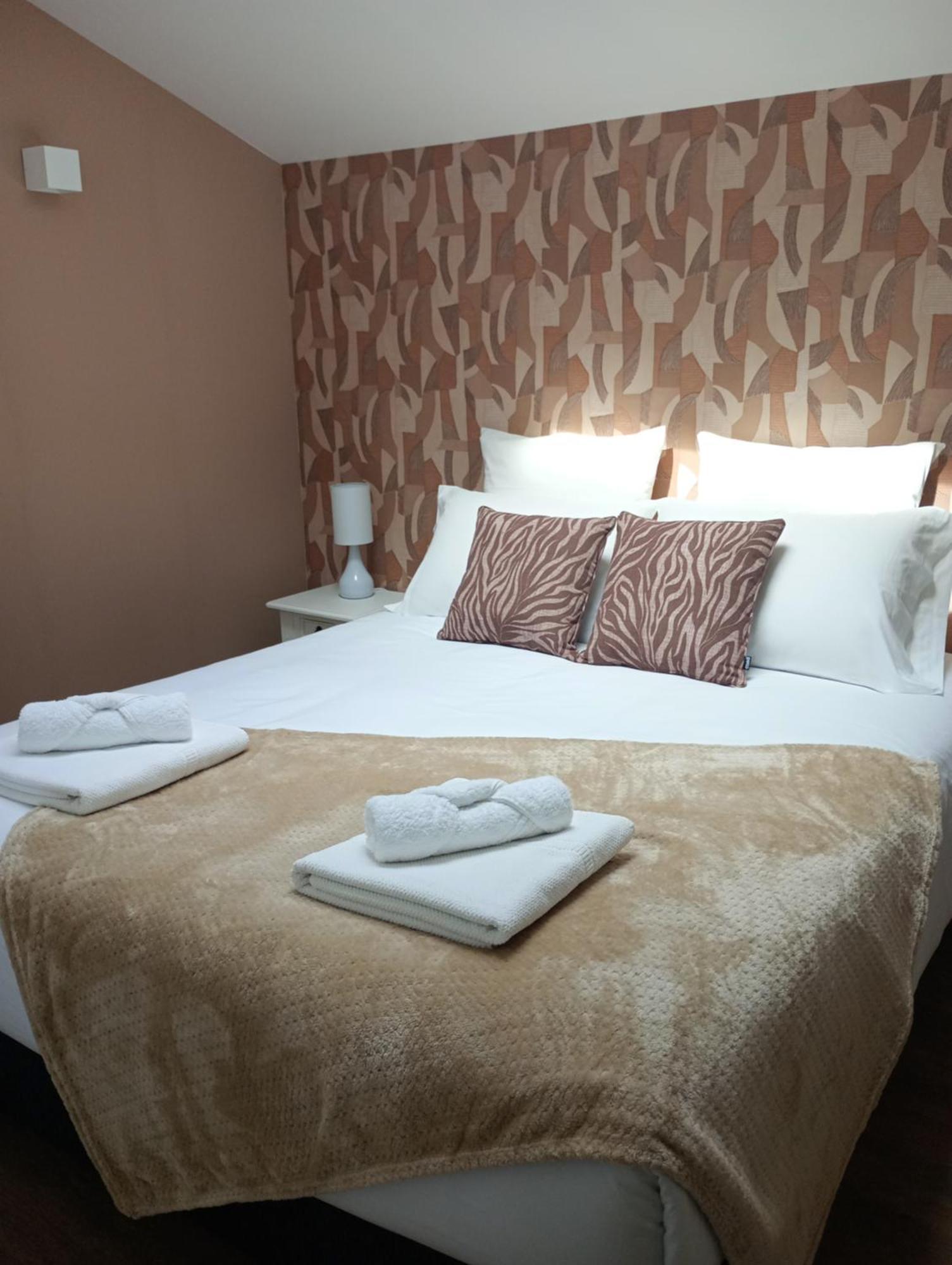 Le Familia Apartment Guer Ngoại thất bức ảnh